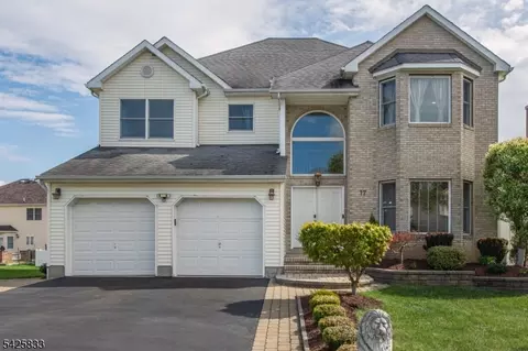 17 Nicole Ln, Parsippany, NJ 07054