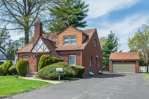 488 Grove St, Clifton, NJ 07013