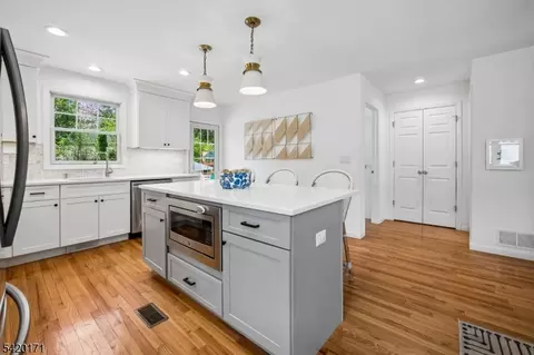 41 Milton Ave, Summit, NJ 07901 photo 8