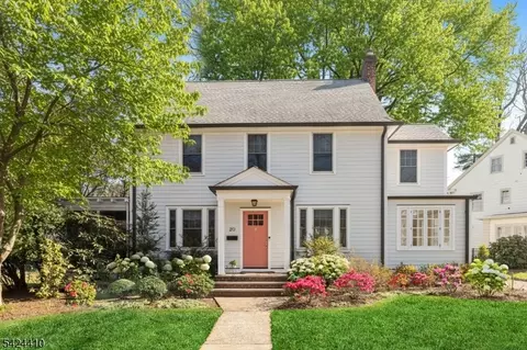 20 Georgian Rd, Morristown, NJ 07960