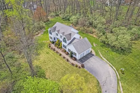 59 Petersburg Rd, Hackettstown, NJ 07840