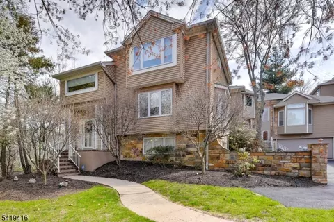 18 Dockery Dr, West Orange, NJ 07052