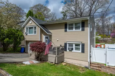 44 Fordham Trl, Hopatcong, NJ 07843