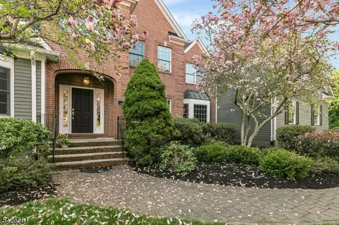 98 Bernard Dr, Basking Ridge, NJ 07920