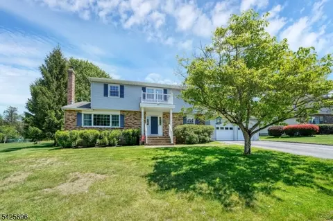 30 Aldersgate Cir, Budd Lake, NJ 07828