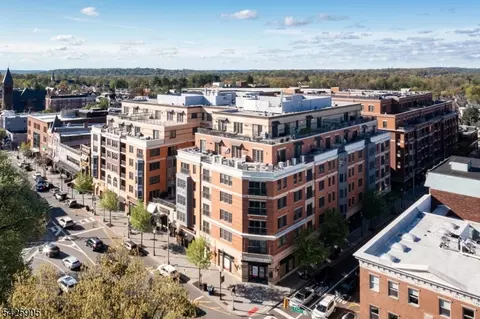 40 W Park Pl #703, Morristown, NJ 07960