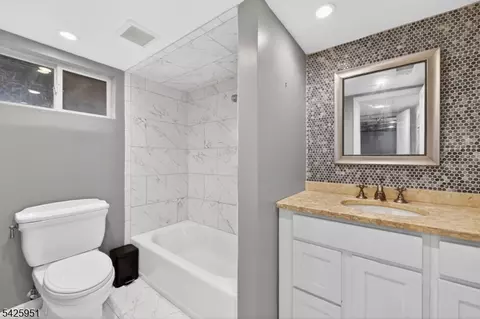 16 Devonshire Ter, Flanders, NJ 07836 photo 20