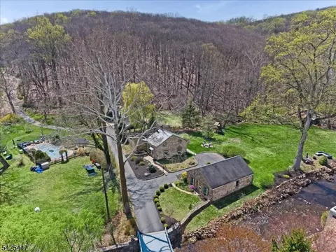 2 Mill Rd, Flanders, NJ 07836 photo 21