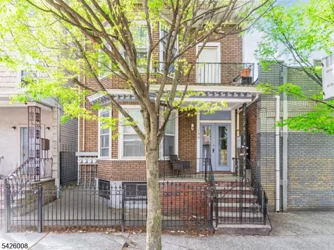 196 Sussex Ave, Newark, NJ 07103