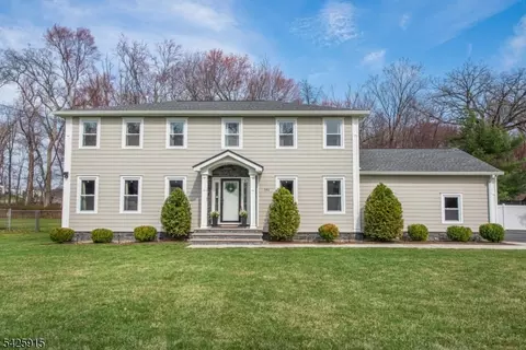 142 Crescent Rd, Florham Park, NJ 07932