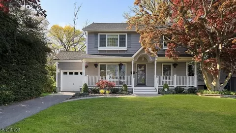 156 Mohawk Dr, Cranford, NJ 07016
