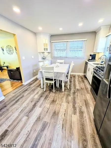 19 E 2nd St, Port Reading, NJ 07064 photo 16