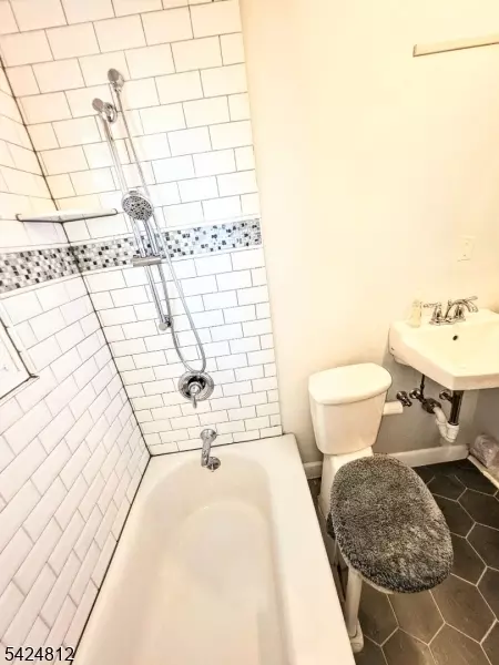 19 E 2nd St, Port Reading, NJ 07064 photo 11