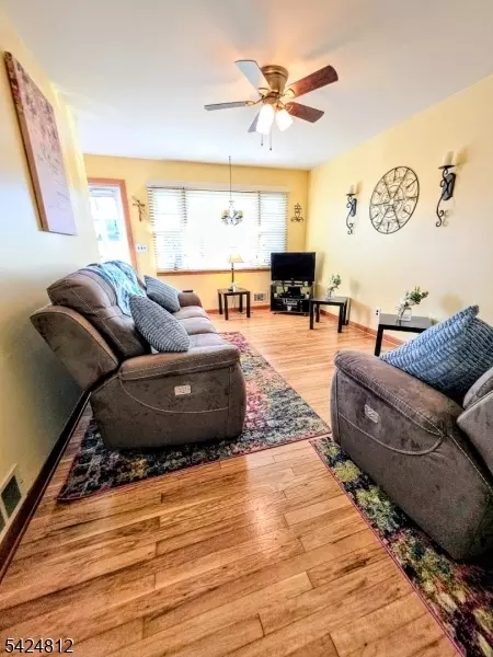 19 E 2nd St, Port Reading, NJ 07064 photo 17