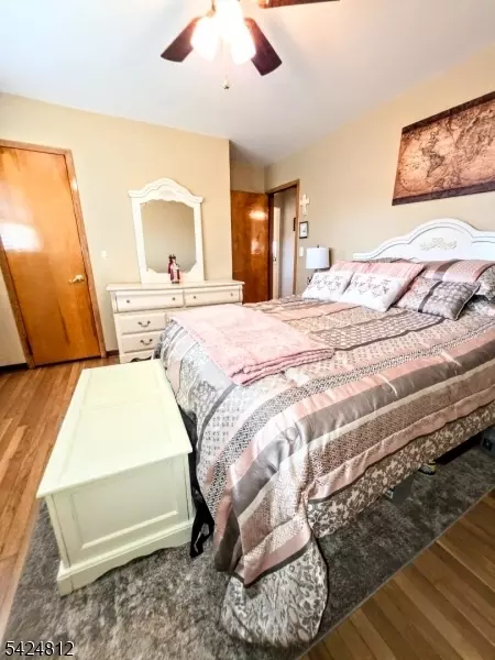 19 E 2nd St, Port Reading, NJ 07064 photo 5
