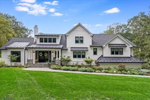 529 Openaki Rd, Denville, NJ 07834