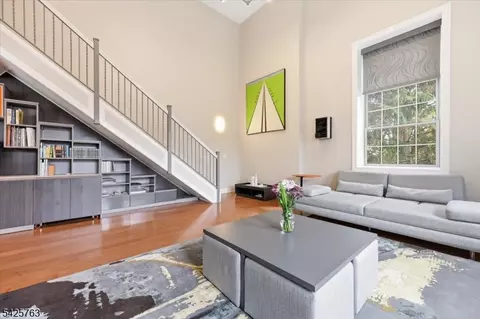 1201 Rio Vista Dr #1201, Mahwah, NJ 07430