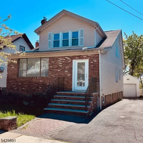88 Hughes St, Maplewood, NJ 07040
