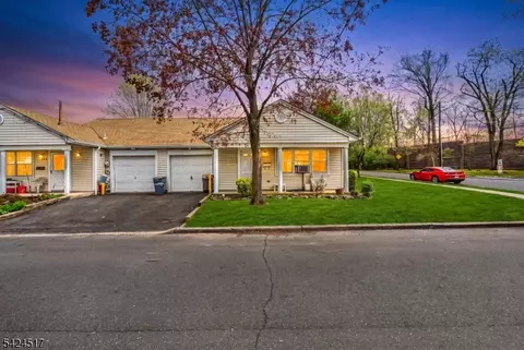 101 Oswald Pl, Vauxhall, NJ 07088