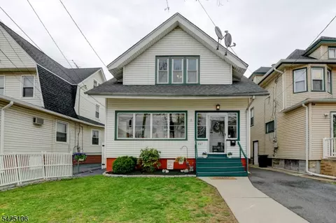 157 Berwyn St, Roselle Park, NJ 07204