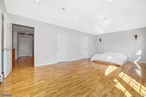 Bedroom - 4 Maple Ave, Waldwick, NJ 07463 photo 1 of 3