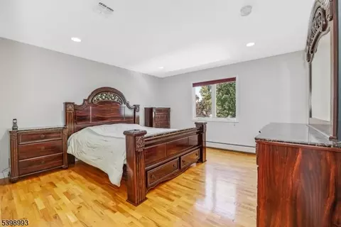 Bedroom - 4 Maple Ave, Waldwick, NJ 07463 photo 2 of 3