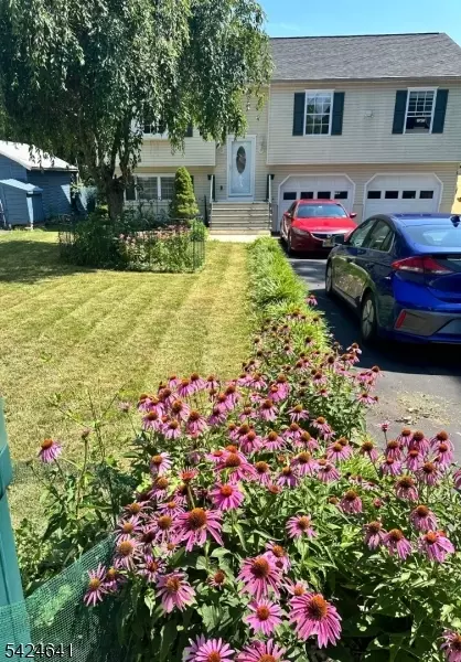 21 Marble St, Washington, NJ 07882