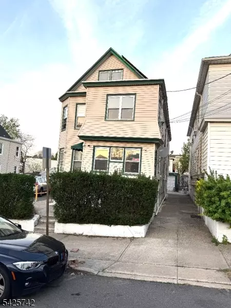 17 Quinn St, Paterson, NJ 07501