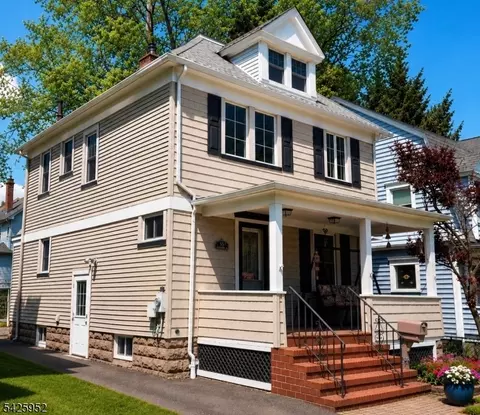 55 W Clay Ave, Roselle Park, NJ 07204