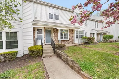 41 Oswestry Way, Somerset, NJ 08873