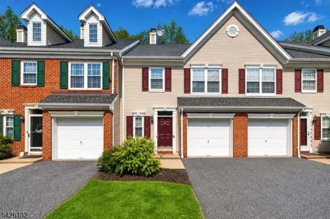 75 Washington Ct, Towaco, NJ 07082