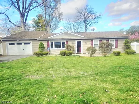29 Belton St, Stanhope, NJ 07874