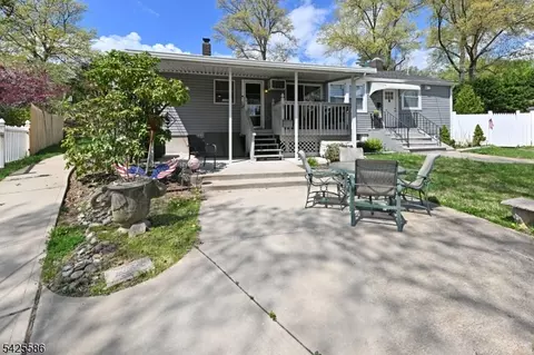 23 Hamil Ct, Clifton, NJ 07013