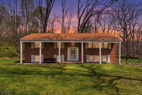 13 Firetower Rd, Budd Lake, NJ 07828