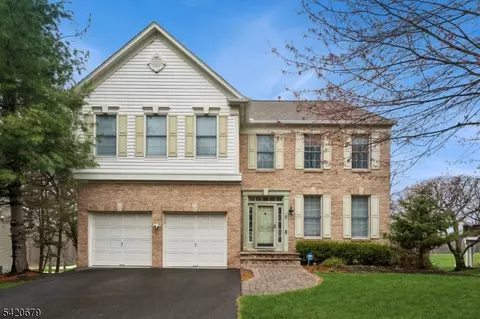 9 Wellington Dr, Basking Ridge, NJ 07920