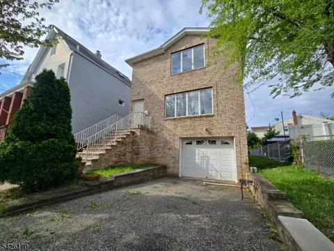 598 Broad St, Carlstadt, NJ 07072