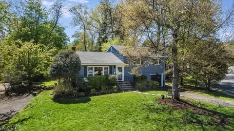 30 Bellaire Dr, Montclair, NJ 07042