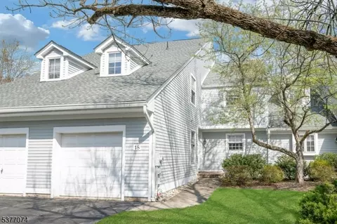 18 Cable Ct, Montville, NJ 07045