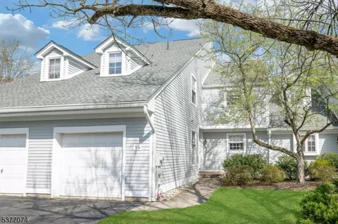 18 Cable Ct, Montville, NJ 07045