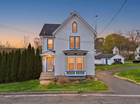 10 Brighton Ave, Andover, NJ 07821