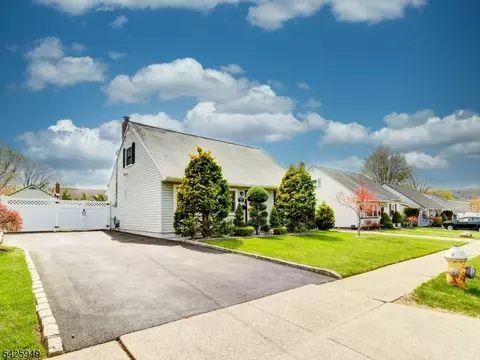 23 Clara Pl, Cedar Grove, NJ 07009