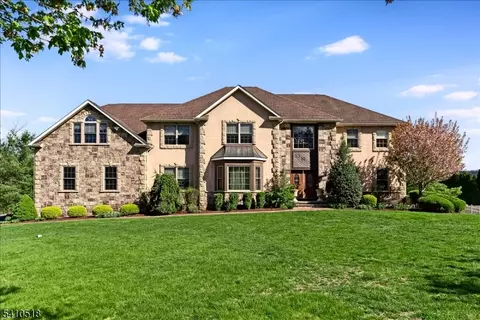 1 Brodziak Rd, Denville, NJ 07834
