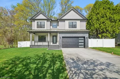 136 Irwin St, Springfield, NJ 07081