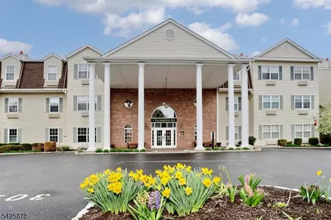 1314 Richmond Rd #314, West Milford, NJ 07480