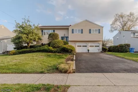 286 Harris Ave, Middlesex, NJ 08846