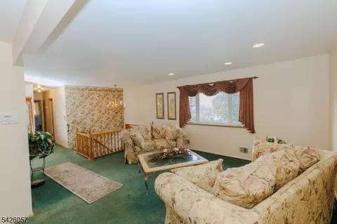 286 Harris Ave, Middlesex, NJ 08846 photo 18