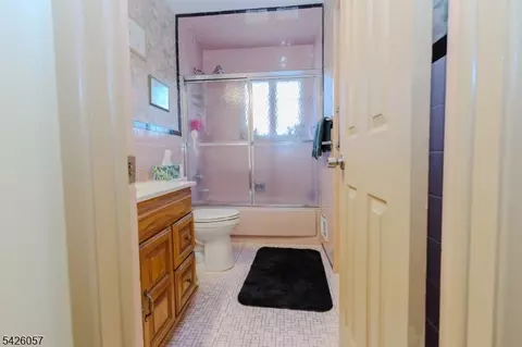 286 Harris Ave, Middlesex, NJ 08846 photo 11
