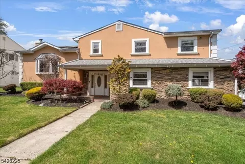 95 Calvert Ave E, Edison, NJ 08820 photo 2
