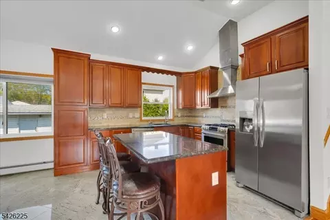 95 Calvert Ave E, Edison, NJ 08820 photo 12