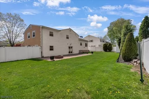 95 Calvert Ave E, Edison, NJ 08820 photo 39